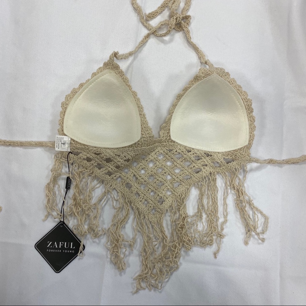Knitted Halter Crop Top - Picture 4 of 6